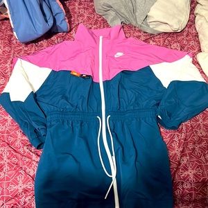 Woman’s small Nike windbreaker jacket
